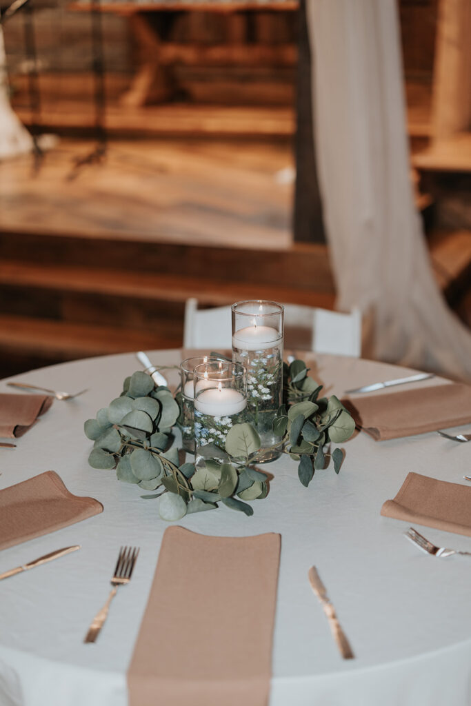 Stone Hill Barn wedding table setting