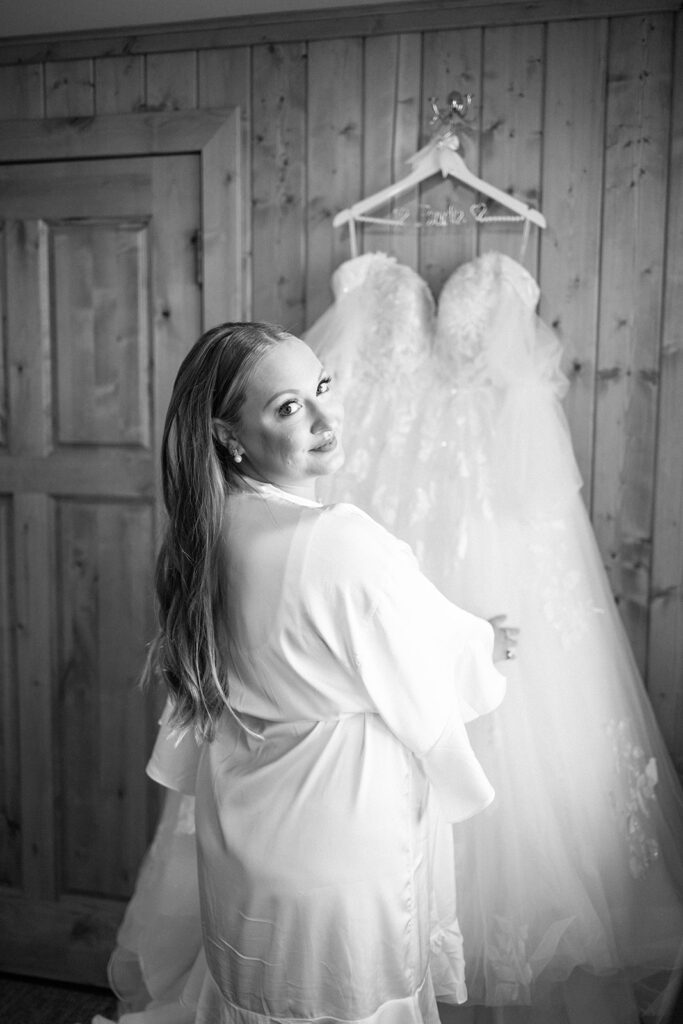 Bride getting ready at Madden's on Gull Lake