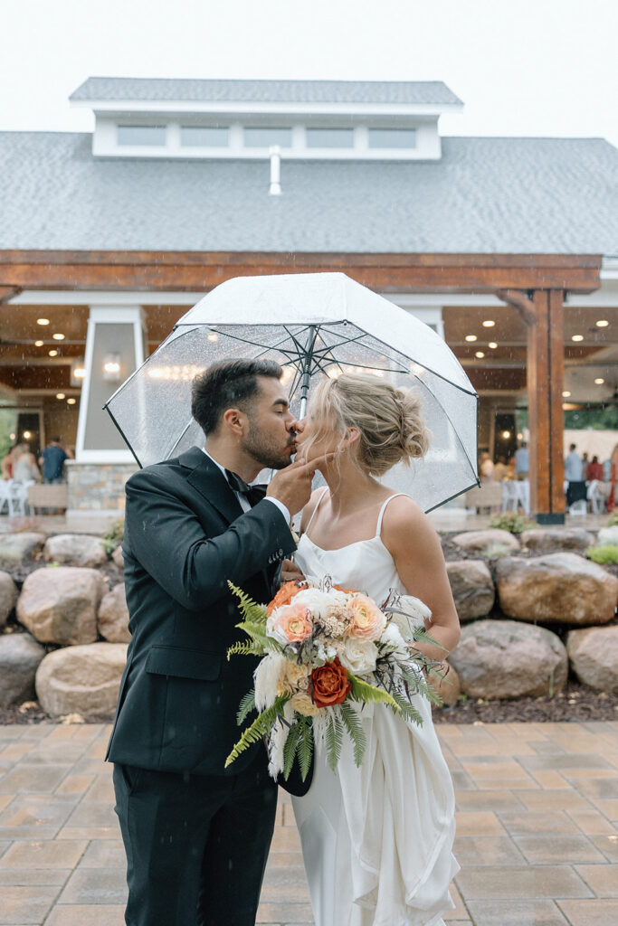 madden's on gull lake wedding bride and groom photos