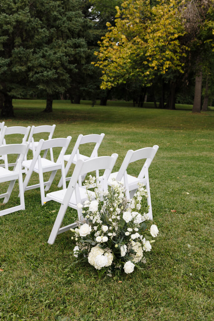 Close-up of wedding florals designed by Wy’s Floral

